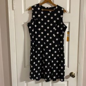 I L E New York polka dot dress